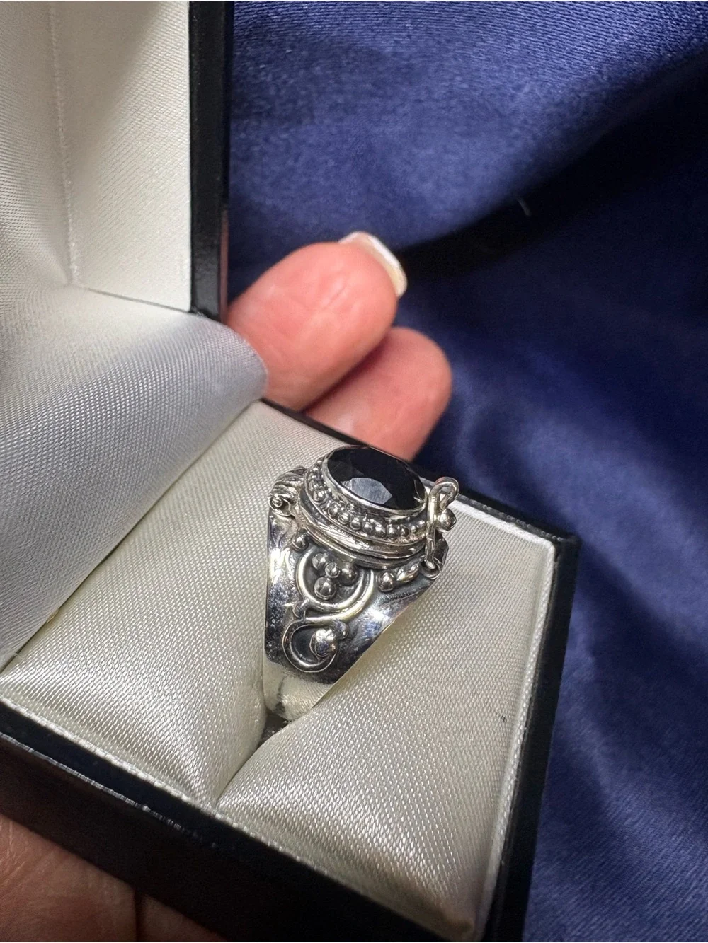 Ring Poison 925 Sterling Silver Black Onyx Oval Statement Compartment
